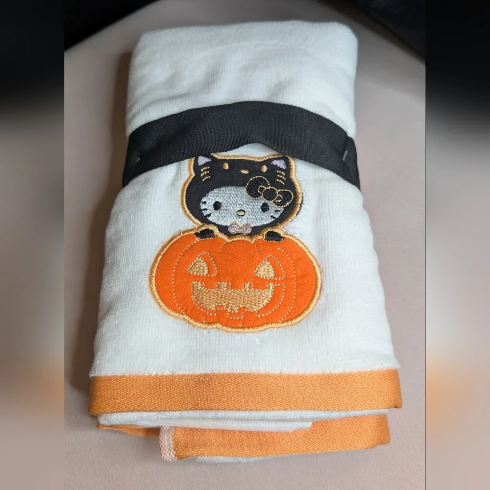 Sanrio Hello Kitty Halloween Pumpkin Hand Towels 2 Pack Gothic Spooky Theme